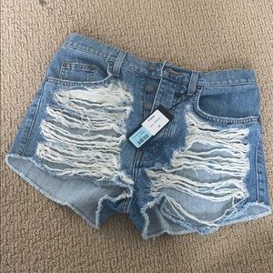 Carmar never warn Jean shorts